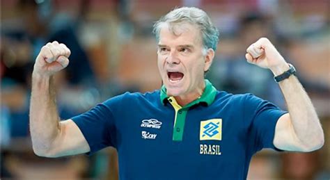 Bernardinho is the most successful coach in volleyball history and considered to be one of the best motivational speakers in brazil. 5 lições de Bernardinho para superar limites no esporte ...