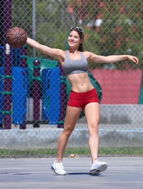 The poet who read her work at joe biden's presidential inauguration says her life changed after the event. Amanda Cerny Playing Basketball in Beverly Hills ...