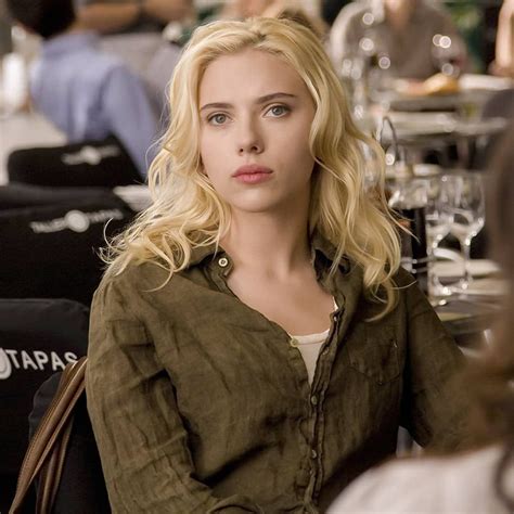 Vicky cristina barcelona, öyküsünün geçtiği kent olmaksızın düşünülemeyecek bir film olarak. Scarlett Johansson as Cristina in Vicky Cristina Barcelona ...