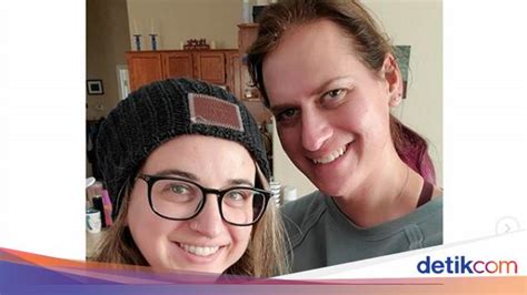 New york / usa — hairstylist sekaligus transgender asal indonesia, solena chaniago akhirnya menikah dengan seorang pria amerika sekitar awal juli 2017 lalu di balai kota amerika serikat. Kisah Ekstrem Pasangan Menikah: Istri Jadi Lesbian, Suami ...