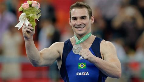 With a score of 15,900, arthur zanetti won brazil's first olympic gymnastics medal as he became olympic champion in the men's rings competition at london. Campeões olímpicos, recordistas... veja 10 estrelas do Pan ...