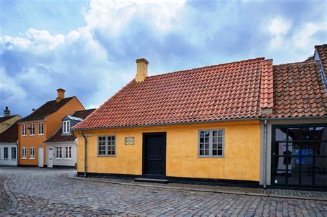 2020 top things to do in odense. Odense Bygningsservice | Nyt tag på H.C. Andersens Hus, Odense