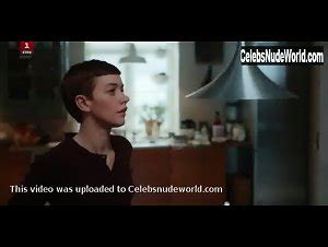 The housemate (1993) and lovestruck: Fanny Louise Bernth in Herrens veje (series) (2017) Scène ...