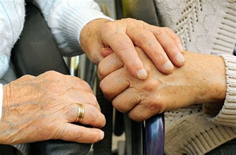 Im sommerrain lässt sich's wirklich leben. Pflege in Bad Cannstatt: Seniorenzentrum ist fertig - Bad ...