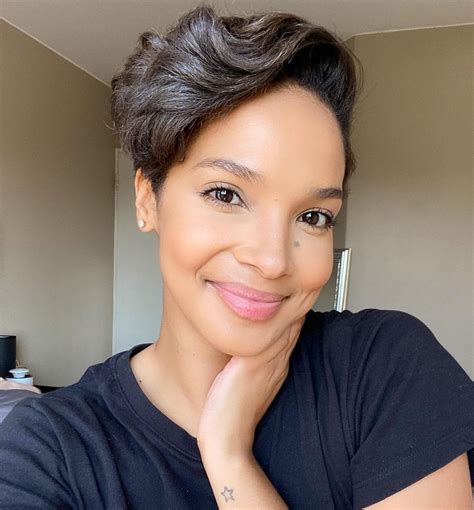 Former miss south africa, radio and television presenter, model and motivational speaker, liesl laurie, has been appointed to host the. VIDEO! Liesl Laurie Shows Off Her Cuteness With Or Without ...