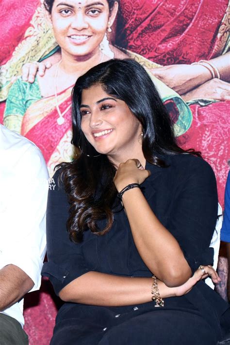 Check out manjima mohan's latest news, age, photos, family details, biography, upcoming movies, net worth, filmography, awards, songs, videos, wallpapers and much more about manjima mohan is an indian actress, hails from palakkad, predominantly working in malayalam films. Idlebrain Manjima : Manjima Mohan Photo Gallery Telugu Cinema Actress - Idlebrain.com is an ...