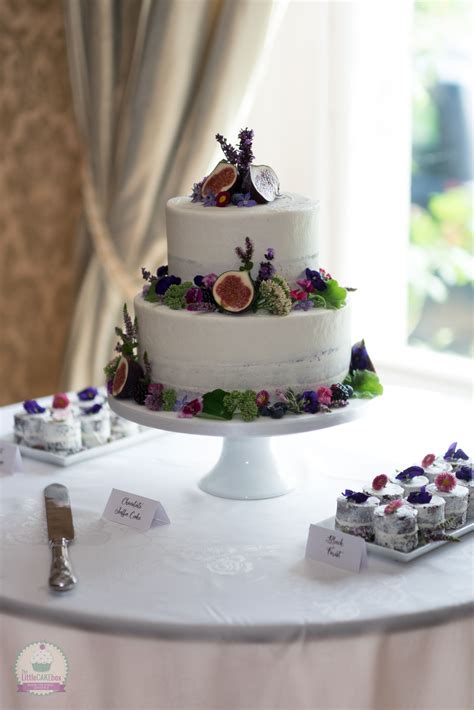 Aug 17, 2021 · a simple wedding cake can pop with elegantly placed flowers and a tiny bit of gold leaf. Pin on Wedding cake edible flowers