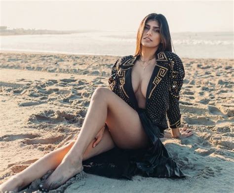 Mia khalifa gives the girlfriend experience миа мия халифа калифа араб mulat мулатка арабка муслим muslim секс порно sex. Ex-atriz pornô, Mia Khalifa posta fotos provocantes e ...