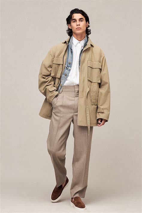 It must be someone who exemplifies jesus. LOOKBOOK: FEAR OF GOD Pre-Fall 2021 Men's Collection