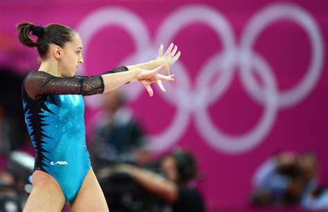 Born 19 june 1996) is a romanian artistic gymnast.she is the current leader of the romanian women's artistic gymnastics team, and represented romania at the 2020 summer olympics. Olimpiada de la Londra: JO 2012 - INDIVIDUAL COMPUS ...