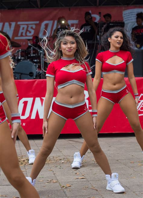 It didn't work on alonzo gee, who calmly sank both free throws against the rockets, but i can see it working on some people. Houston Rockets - Ultimate Cheerleaders