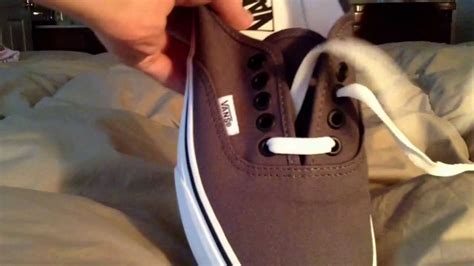 How to lace vans shoes. Bar lace your vans that have five holes! - YouTube
