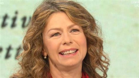 Nacque a losanna il 31 ottobre 1964, la mamma è stefania sandrelli, il padre gino paoli. Amanda Sandrelli riceve telefonata in diretta di mamma ...