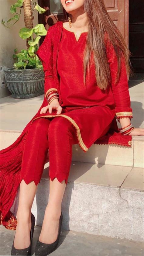 Pin by Noor Yousaf on stylish dresses | Stylish short dresses, Stylish dresses for girls ...