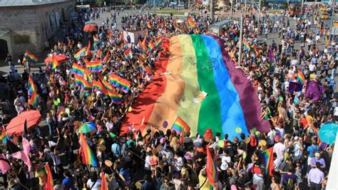 Nueva york celebra su día del orgullo lgtbi+ este domingo con un evento oficial eminentemente virtual, pero miles de personas han salido a la calle para reivindicar los derechos de esta comunidad. Events you Simply Can't Miss at Madrid Pride 2019 ...