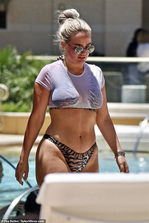 Thank you for using nginx. Jordan Pickford's fiancée Megan Davison shows off her incredible post-baby body in Las Vegas ...