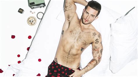 How accurate is magic mike? Nico Tortorella Admits To Hooking Up With A Male Friend In ...