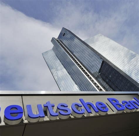 Deutsche bank aktie und aktueller aktienkurs. Kapitalerhöhung: Ackermann kauft 186.863 Deutsche-Bank ...