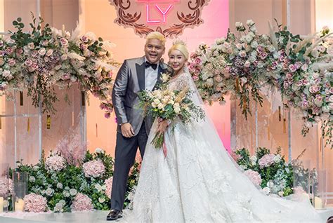 Hop on our free shuttle to kl convention centre and return! Leng Yein's public wedding steals the show at bridal fair ...
