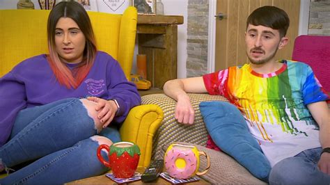 Channel 4 series gogglebox star and cast, pete mcgarry has died at the age of 71, after a courageous battle with illness.pete was pronounced dead surrounded by his loved ones. Gogglebox stars Pete and Sophie mock Meghan Markle