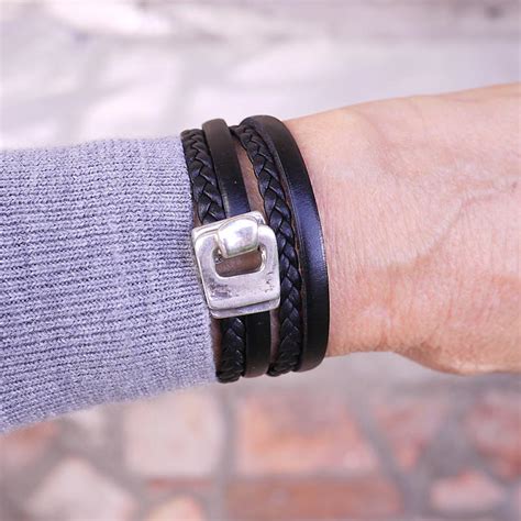 Gravure à l'intérieur du fermoir. Bracelet cuir artisanal femme cuir tressé noir - FiFi brin ...
