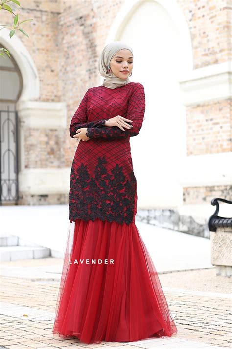 Baju kurung pahang feeqa entails modern and traditional in such elegant manner. BAJU KURUNG HAWWA MAROON