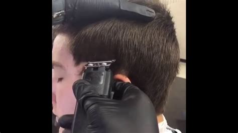 Berikut ini adalah penjelasan lebih lanjut mengenai dua pendapat boleh atau tidaknya memotong rambut dan kuku bagi yang ingin berkurban. Cara unik potong rambut pria, keren abis. - YouTube