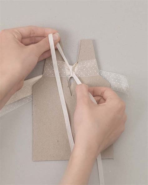 DIY-Anleitung: Schöne Autoschleifen Hochzeit basteln in ...