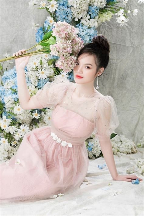 Quán bar sunny, khu đô thị đồng sơn, phường phúc thắng, là một trong hai ổ dịch chính tại vĩnh phúc. Sunny Đan Ngọc lên tiếng về tin đồn rich kid, tiết lộ mối ...