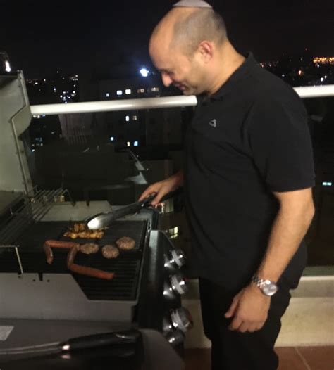 • ינון מגל ובן כספית ניסו ברדיו 103fm להבין: נפתלי בנט: שר החינוך, צולה עולה וחובט מנצח | TMI