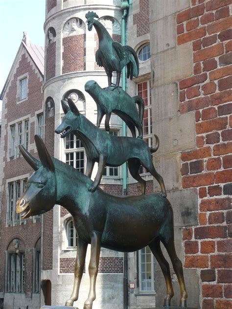 Habt ihr die bremer stadtmusikanten gefunden, werden euch die blanken vorderbeine des esels auffallen. Bremer Stadtmusikanten / Town Musicians of Bremen ...