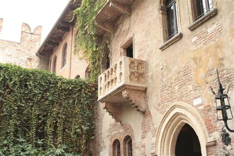 Comunque l'edificio è spesso incluso nelle gite guidate alla città di verona. Visita alla Casa di Giulietta a Verona: orari, prezzi e ...