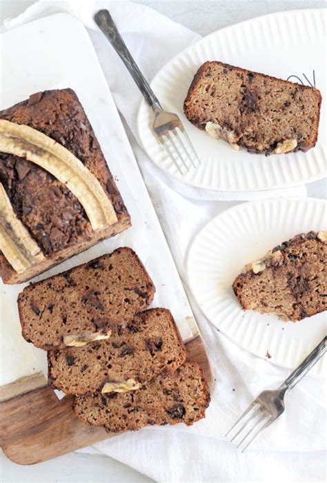 Loaded with chocolate chips, it makes a perfect dessert for passover! Passover Banana Bread Recipes / Peanut Butter Chocolate ...