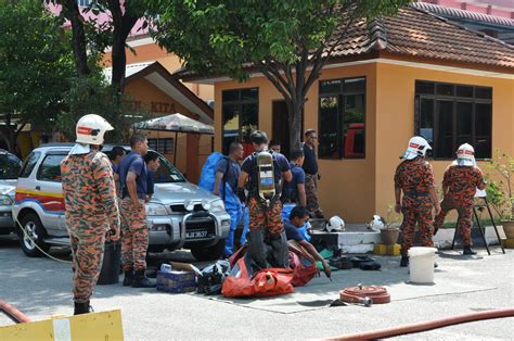 Jabatan kecemasan dan trauma, hospital seberang jaya. Civil Defence of Malaysia ( CDEF ): LAWATAN JABATAN ...