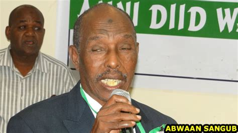 شاعر) waa qof leh halabuur isla markaana sameeya. Abwaan Sangub Maanso / Ahmed madoobe oo usoo jawaabay Abwaan Sangub - YouTube : Waxaa maanta aas ...