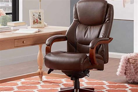 Leather office chairs with hardwood frames provide a classic look in executive business settings. Leather-office-chair