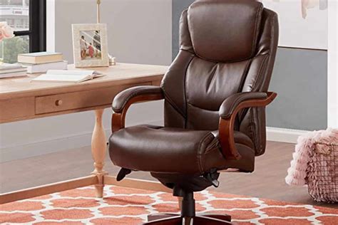 This is the best leather office chair because the backrest of the starspace has reinforcements in 3 essential points which include the lumbar region, the spinal cord, and the neck area. Leather-office-chair