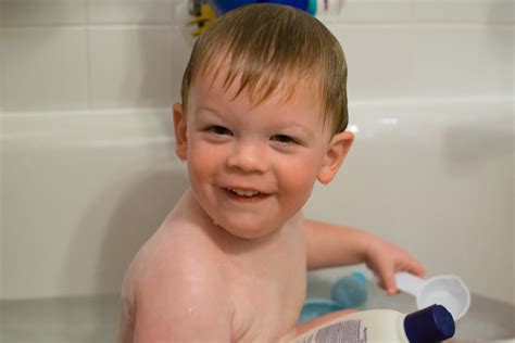 Bathing your baby is an experience many parents treasure. Bathtime with the Boys - The Small Things Blog