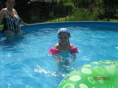 Bazén v sušici, místo pro aktivní odpočinek za každého počasí. rajce.idnes naked boys bazen