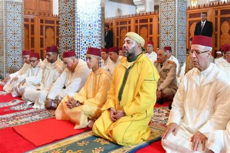 Une rak'a est une unité de prière. Le roi accomplira la prière de l'Aïd Al Adha à la mosquée ...