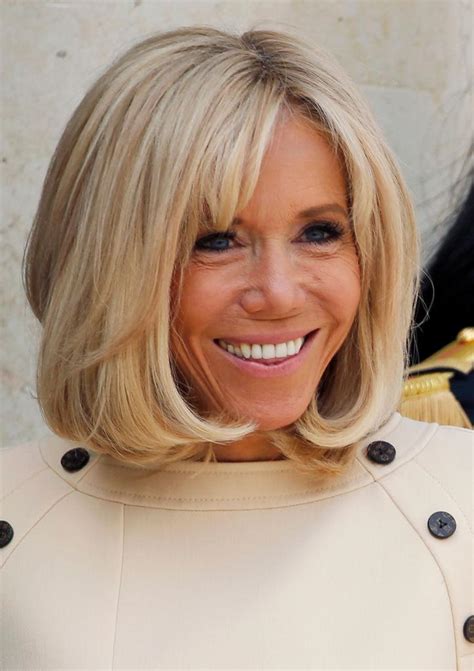 She has been married to emmanuel macron since 2007. Brigitte Macron : sa première sortie remarquée après son ...