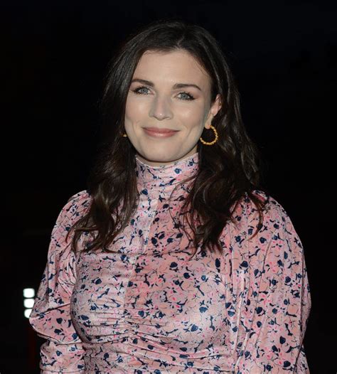 Aisling clíodhnadh o'sullivan (born 16 march 1984), known professionally as aisling bea (/ˈæʃlɪŋ ˈbiː/; Aisling Bea's emotional reaction to BAFTA nomination: "I'm ...