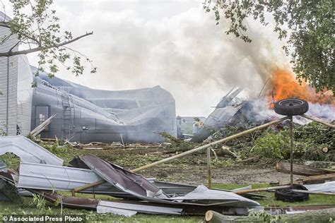 On august 10, a line of storms developed into a derecho and tracked across central iowa, northern illinois, and northern indiana. Indiana woman, 73, dies saving her great-grandson during ...