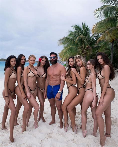 The captain of kk team is imad karachi kings have energetic followers because this is the most significant city in pakistan. Dan Bilzerian's girls in the hawaii (With images) | Dan ...