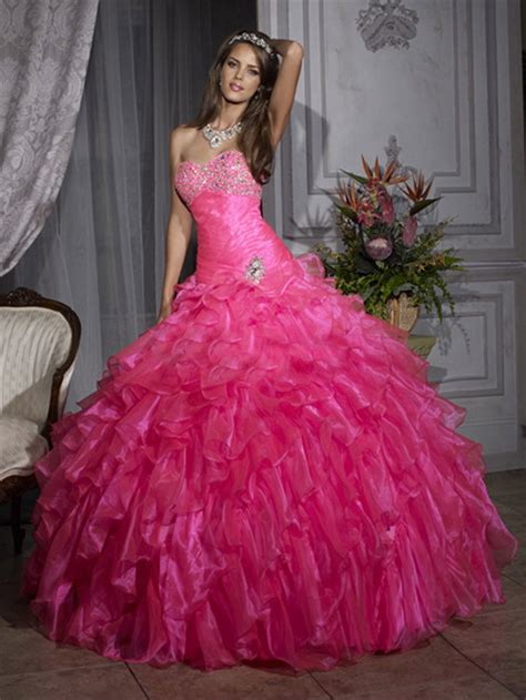 Robe rose fuchsia à encolure illusion haut en dentelle courte au. Robe fushia pour mariage