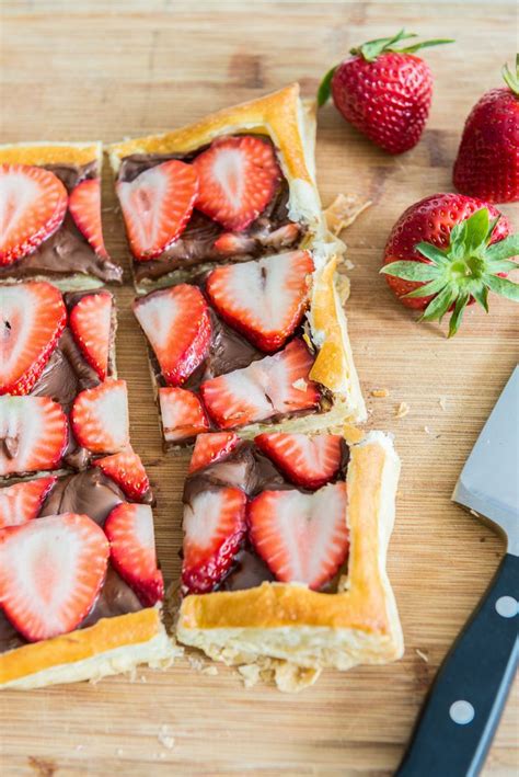 All you need is melted salted butter, vanilla, powdered sugar, and a generous splash of milk. Strawberry Nutella Puff Pastry | Recipe | Nutella puff ...