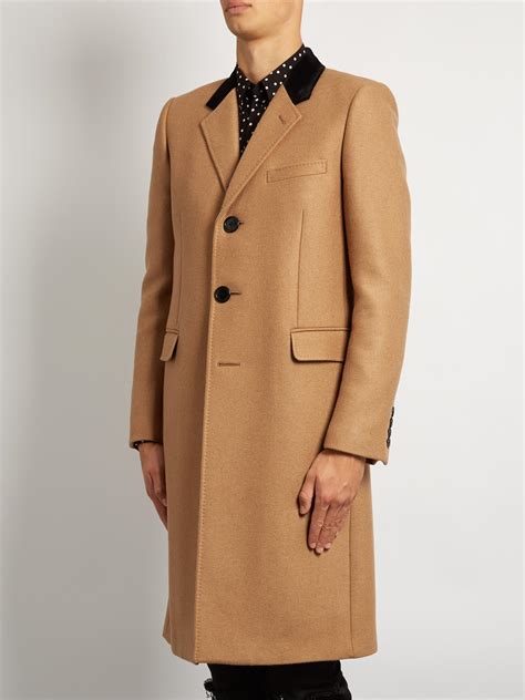 It's been used since biblical times, but made popular during modern times for use in making coats by british manufacturer jaeger. Lyst - Saint Laurent Velvet-collar Camel Hair-blend ...