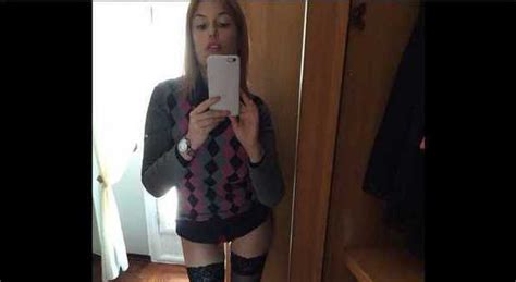 Laura torrisi (ca) laura torrisi kategorisindeki ortam dosyaları. Sara Tommasi hot su twitter: Ingrassata? Guarda che gambe...