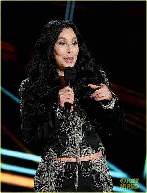 View credits, reviews, tracks and shop for the 2020 cd release of fun on discogs. Cher Presents Garth Brooks With Icon Award at Billboard ...