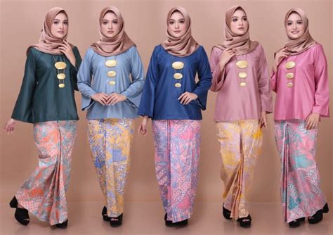 Baju batik yang kamu pakai sekarang coraknya apa? 40+ Trend Terbaru Fesyen Baju Kurung Kedah Moden Kain ...
